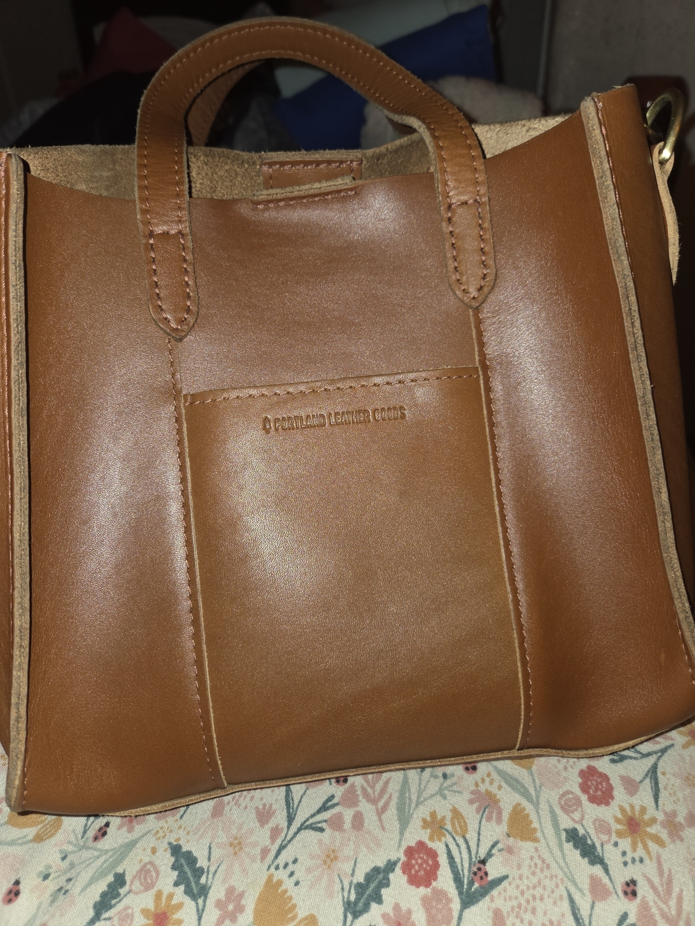 LOLA CROSSBODY TOTE